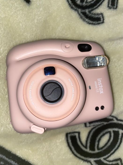 Instax mini 11. Фотоаппарат моментальной печати