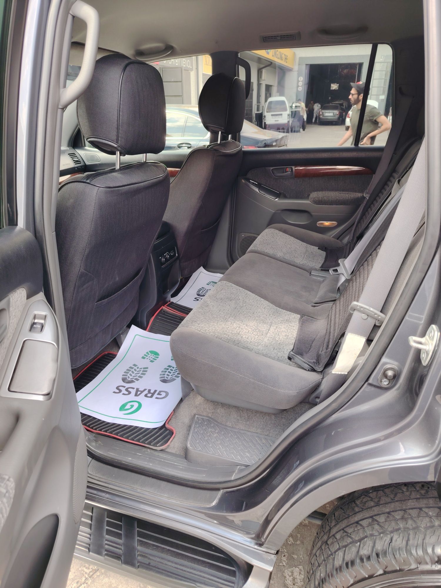 Toyota Prado 120 sotiladi