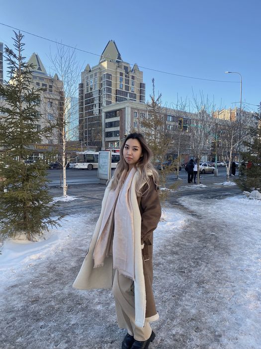 Продам коричневую длинную дублёнку