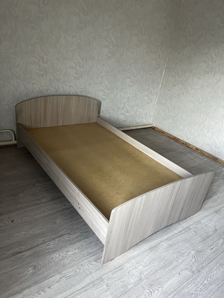 Спальный кровать