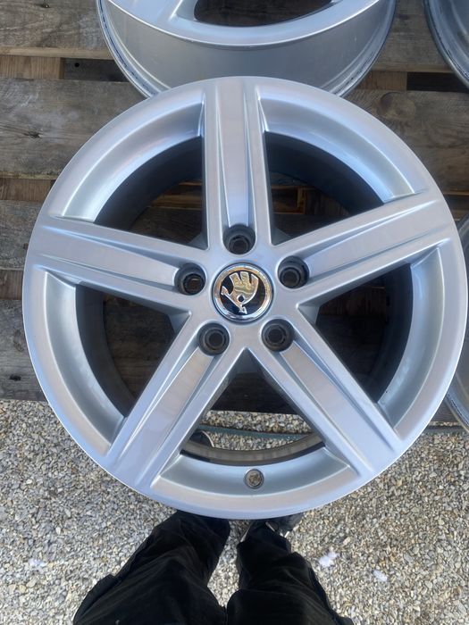 16 цола 5 х 112 мм Фолксваген Голф , VW Golf , Шкода Skoda