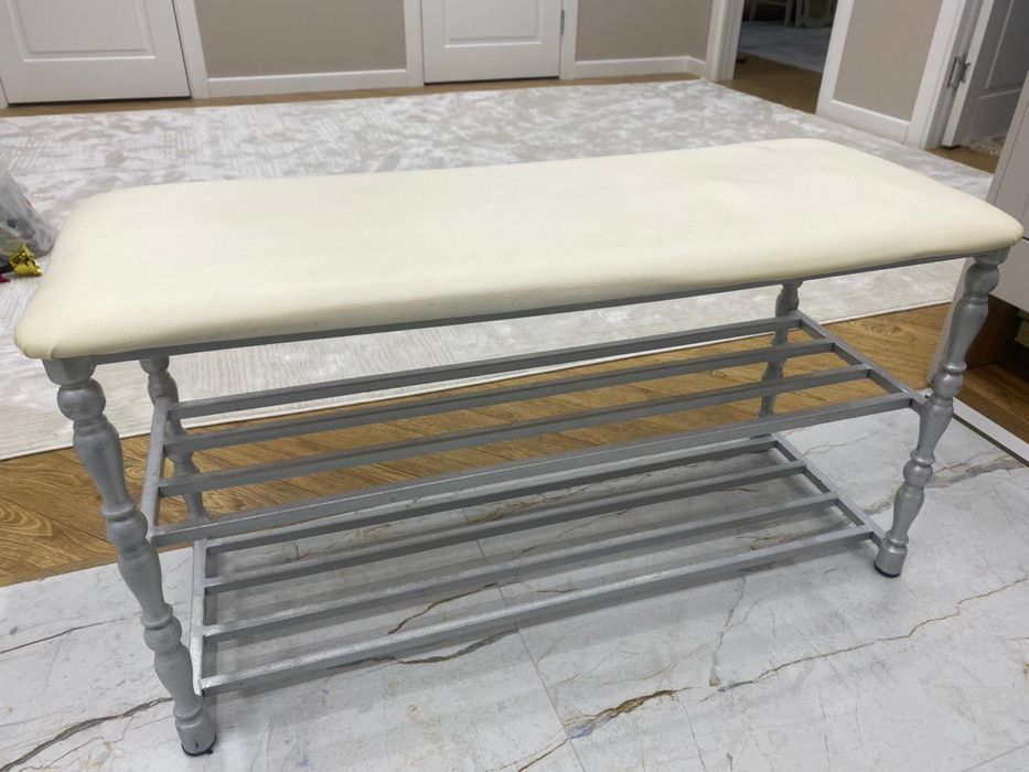 Продам обувницу в хорошем состояний