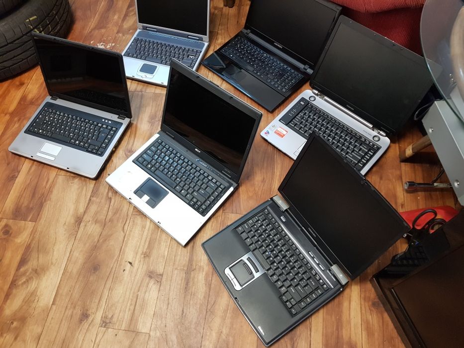 Laptop на Части,