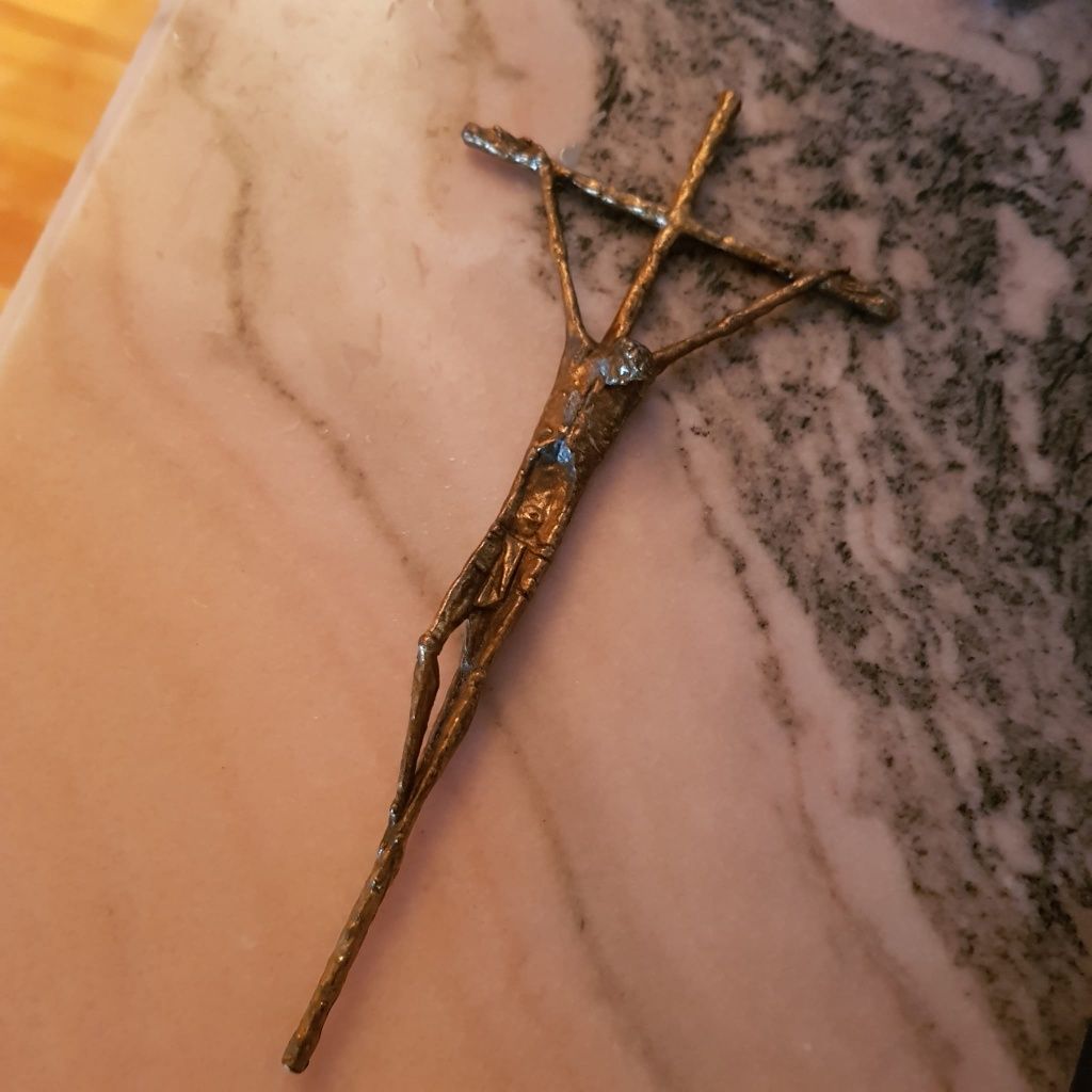 crucifix e.huber bronz