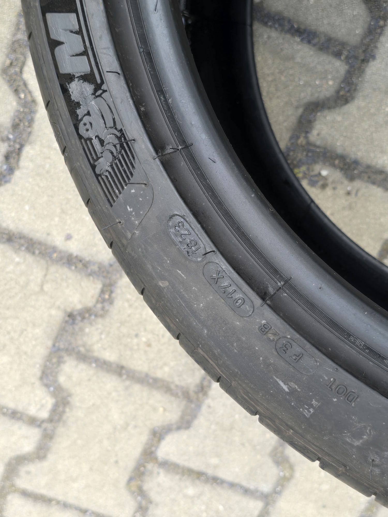 295 35 21 Michelin 2бр