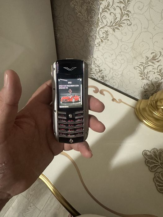 Vertu Ascent Ti Ferrari Special Edition