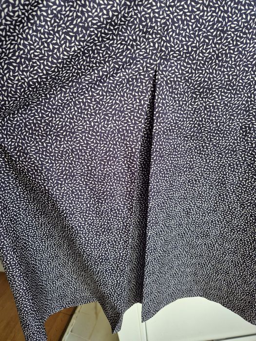 Rochie eleganta cu năsturei îmbrăcați