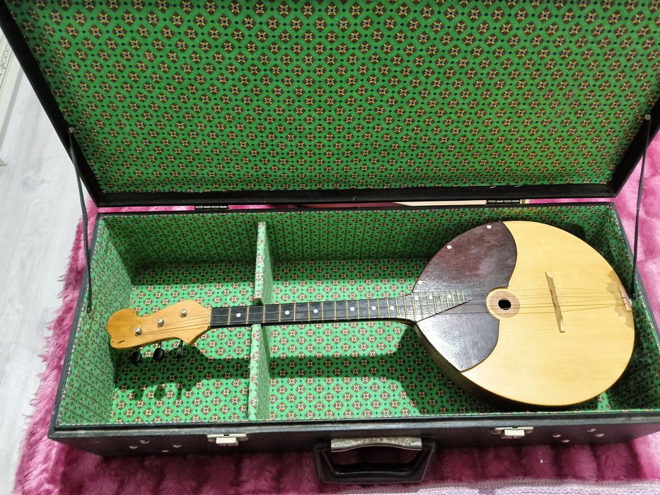 Прима домбыра сатылады