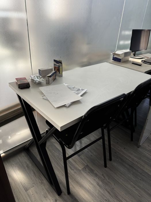 Продам лофт стол в иделаьном состоянии