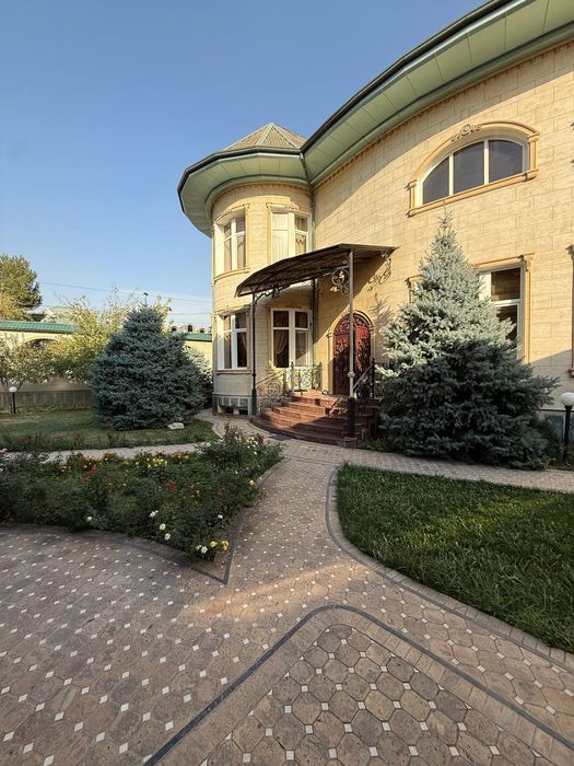 Продается шикарный дом в центре Луначарского ул.Шуртепа