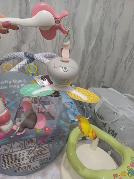 Продаётся фирменный дуга для кроватку и коляски