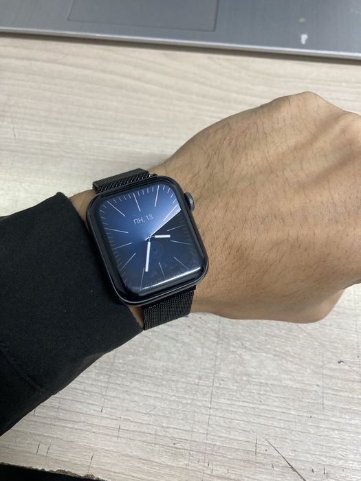 Apple watch se 44mm nike edition