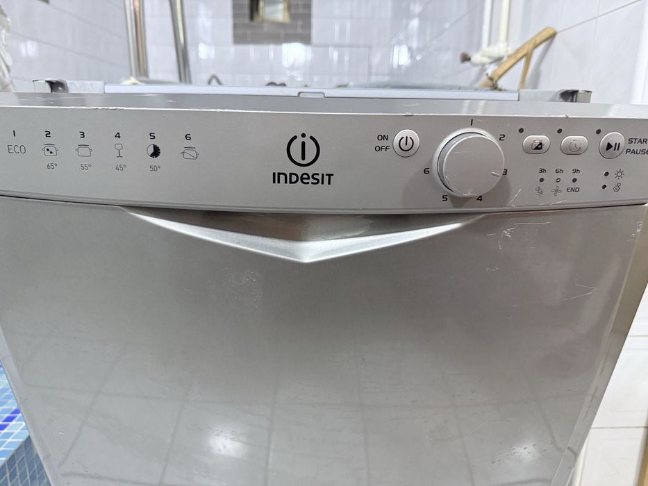 Продам Посудомоичную  машину