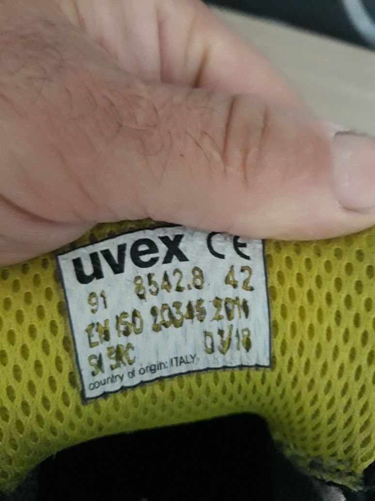 Sandale protecție Uvex mărimea 42