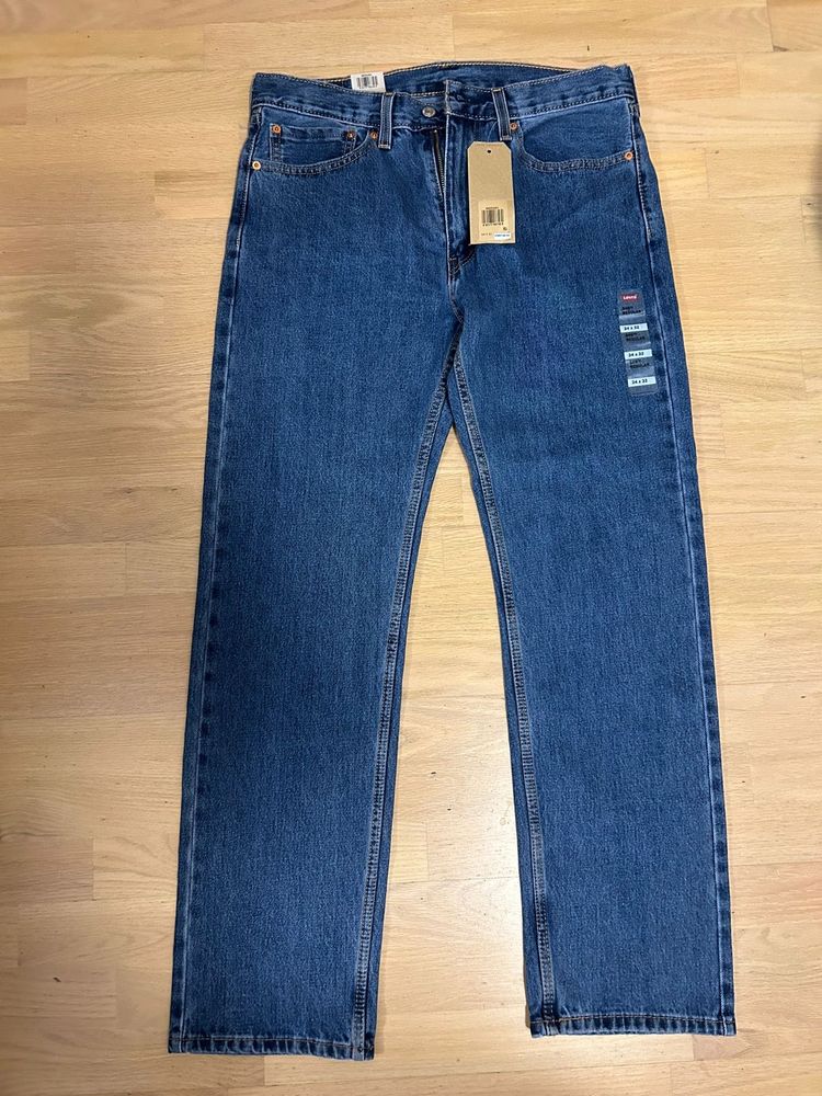 Blugi Levis noi