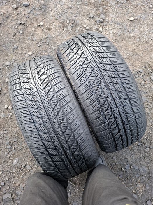 Vand 2 anvelope 205 50 17 bune de iarna dot 2019