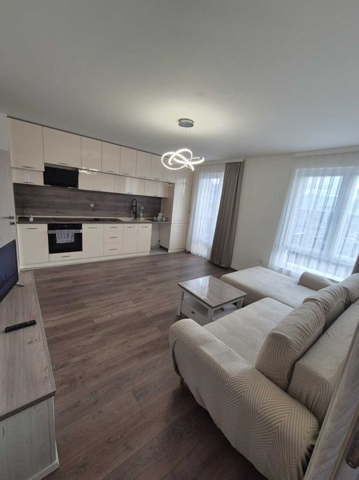 Тристаен апартамент в квартал Христо Смирненски