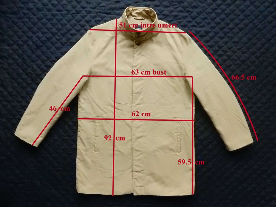Palton Boss Hugo Boss. Marime 52. Dimensiuni in poza. Impecabil.