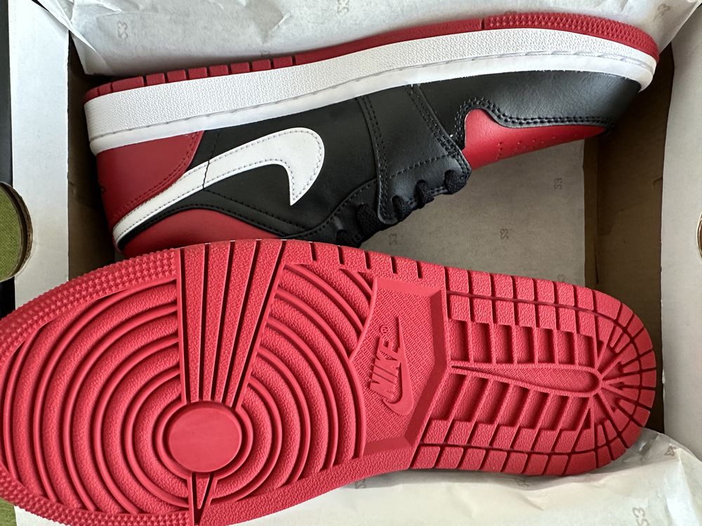 Jordan 1 low bred chicago