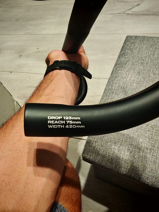 Ghidon bicicleta cursiera Specialized 42 cm nou