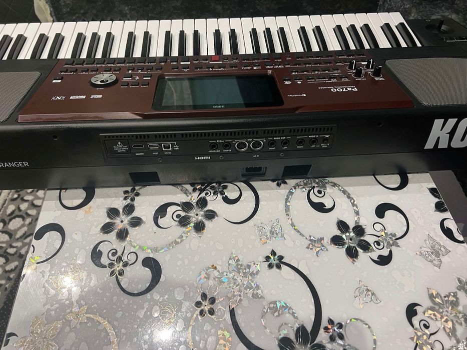 Клавир Korg pa 700