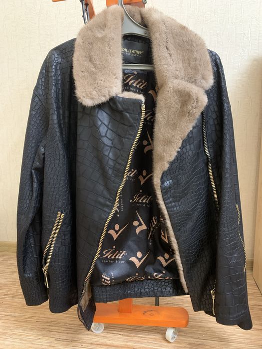 Куртка кожанная новая