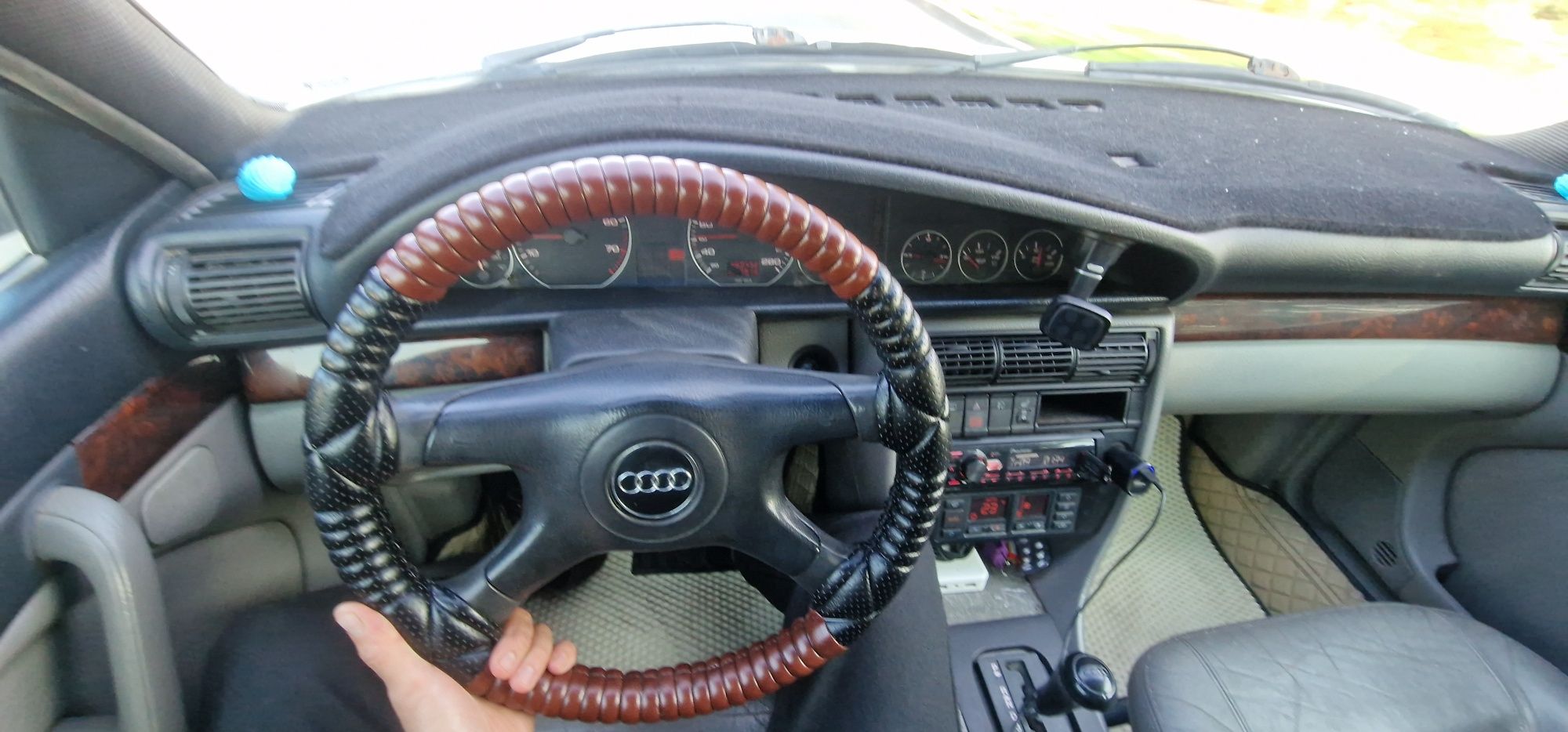Ауди с4 100 /2.8