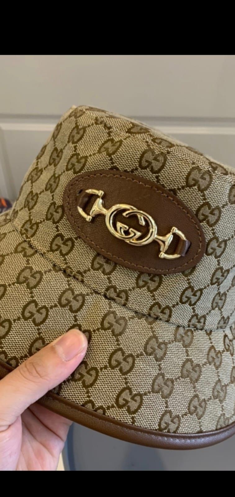 Pălărie Gucci model 2025
