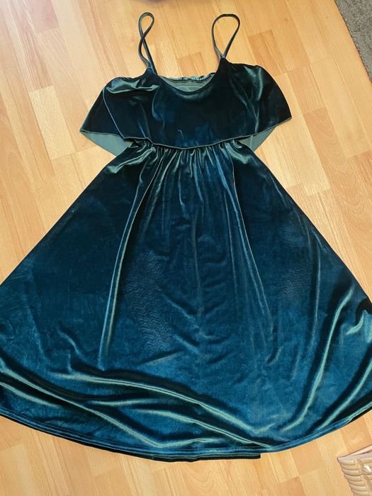 Rochie catifea cu bretele