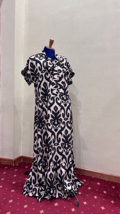 Платье с узором в национальном стиле