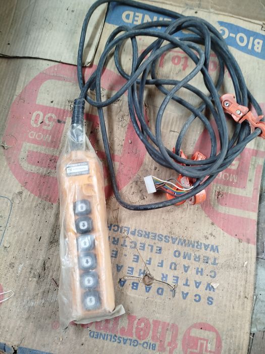 Продажа.пульт от кран балки и тельфера