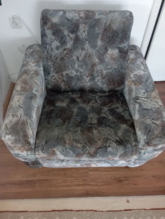 Продавам холова гарнитура