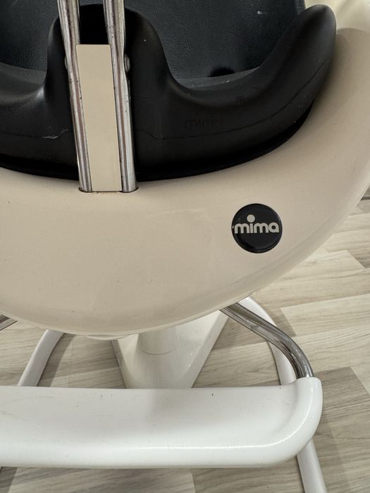 Scaun de masa Mima Moon