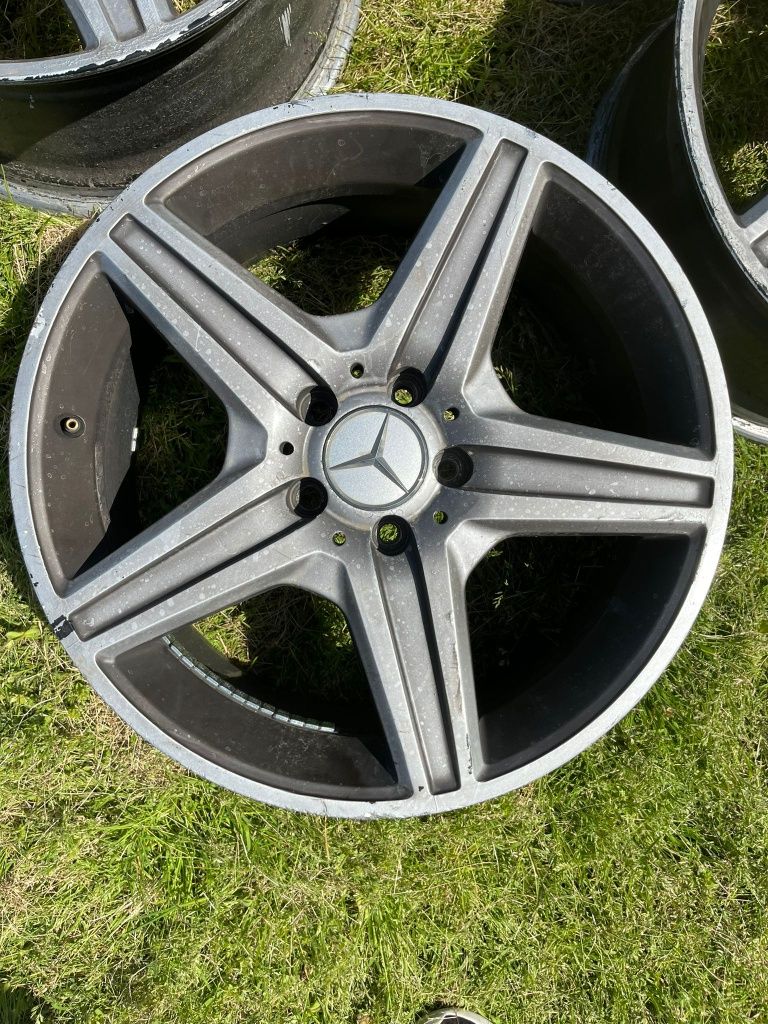 Jante pe  AMG 18 pentru Mercedes