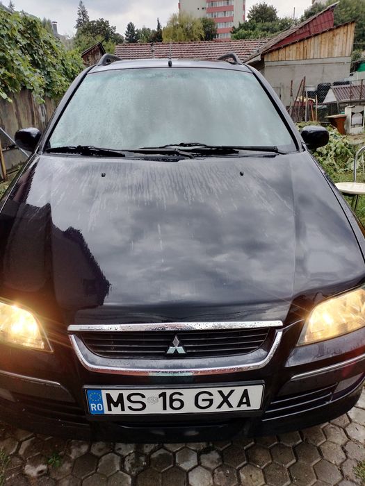 Mitsubishi Space