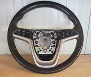 Продавам много запазен кожен волан за Opel Insignia 2008 - 2013