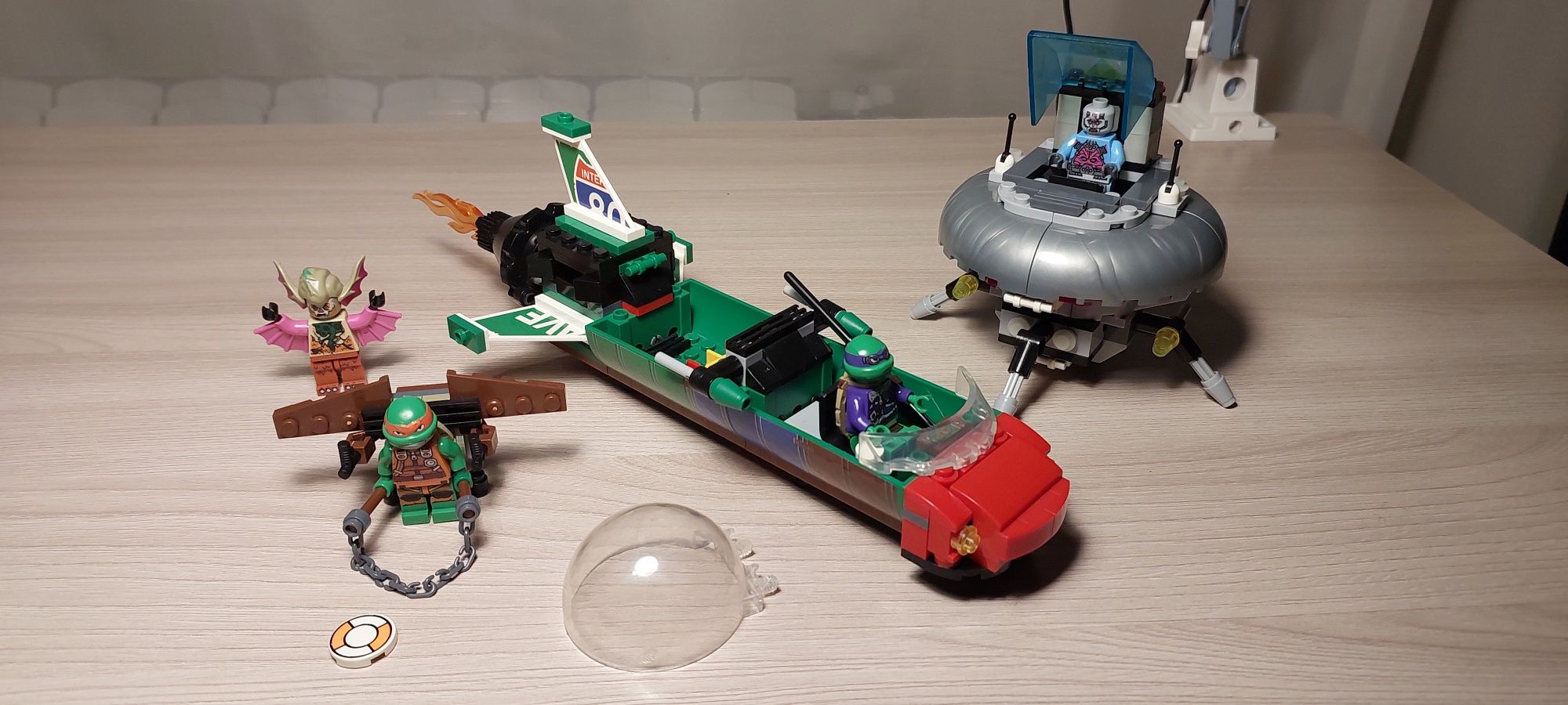 Конструктор BELA Ninja Turtle 10263 (Нападение с воздуха)