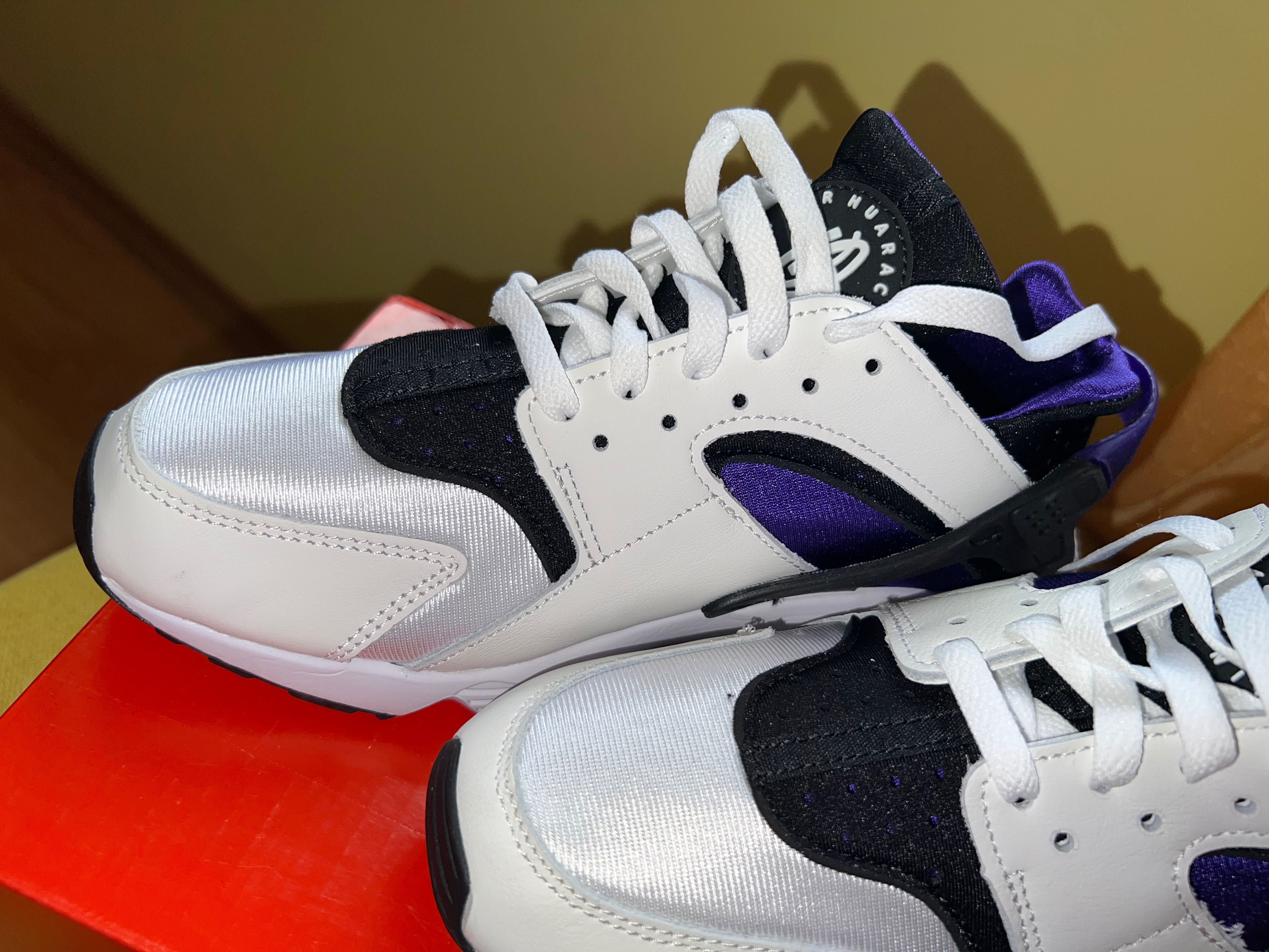 Сникърси Nike Air Huarache DH4439 105  номер 40.5