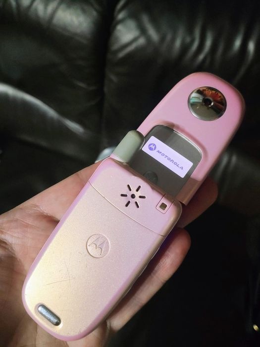 Motorola v220+accesorii originale Motorola ( decodat, frumos)