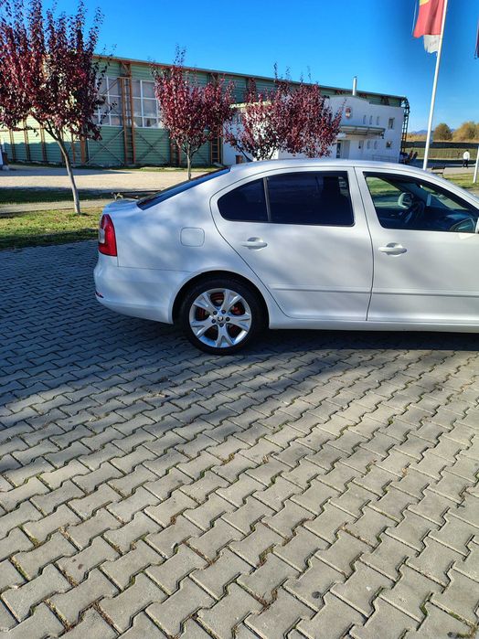 Vând Skoda Octavia 2