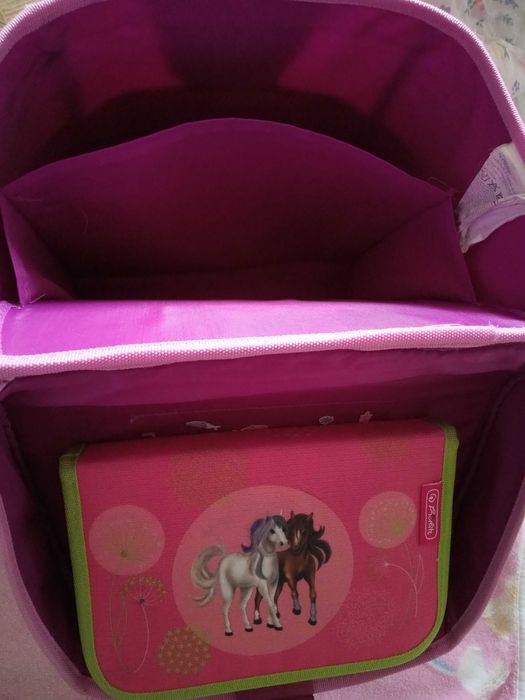 Ghiozdan-rucsac Herlitz, roz cu cai, cu penar gol roz, Herlitz