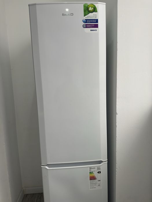 Холодильник без фриона в рабочем состояний продам срочно