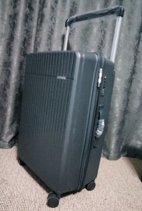 Чемодан полипропилен,размер L