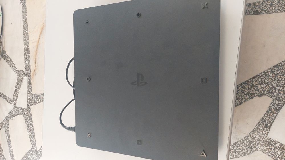 Игра PS 4 Slim 1TB + Джойстик