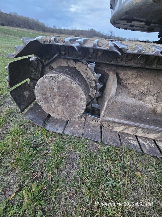 Excavator volvo ECR 235