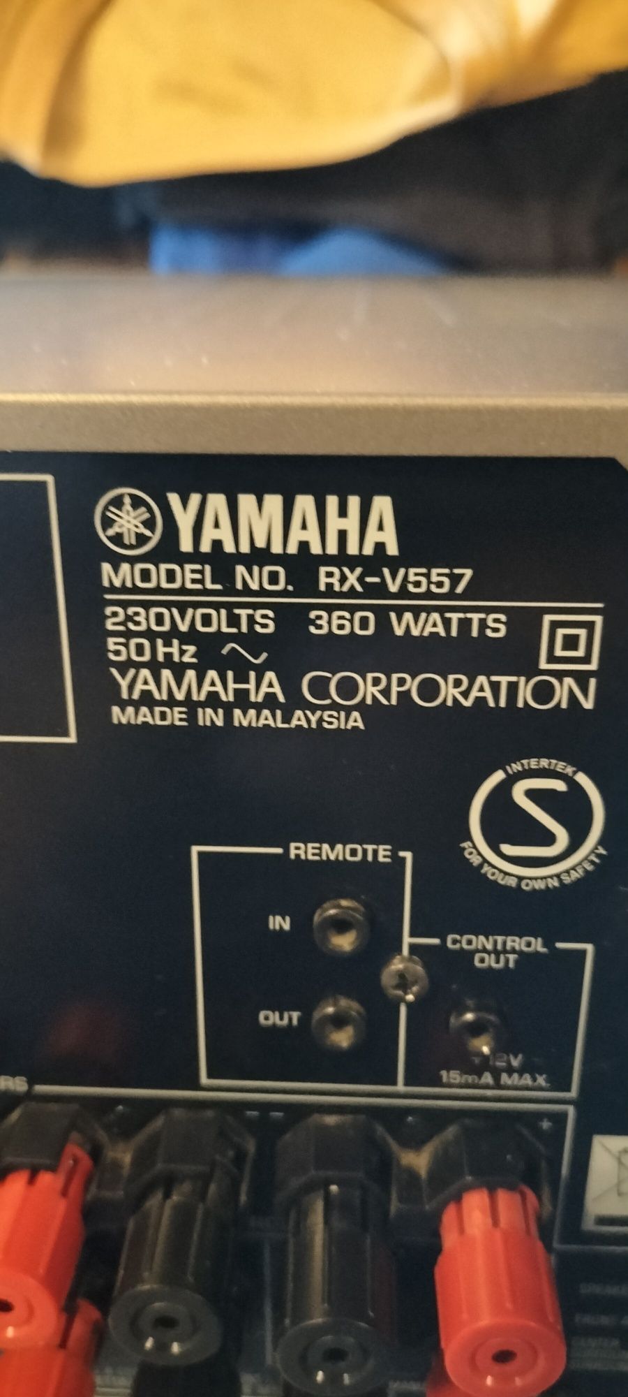 Amplituner Yamaha RX-V 557 ,  Denon AVC - A1