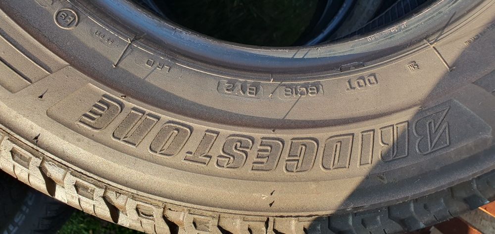 215 70 R15 C Anvelope Buss