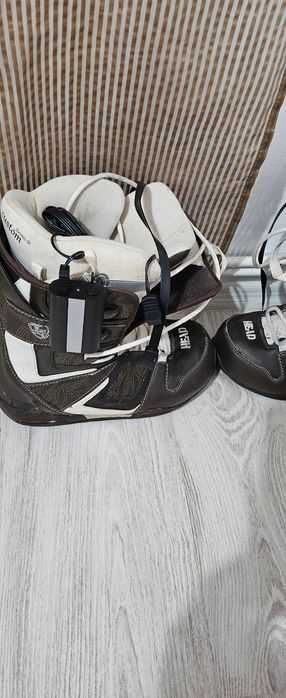 Vand boots snowboard cu branturi incalzite