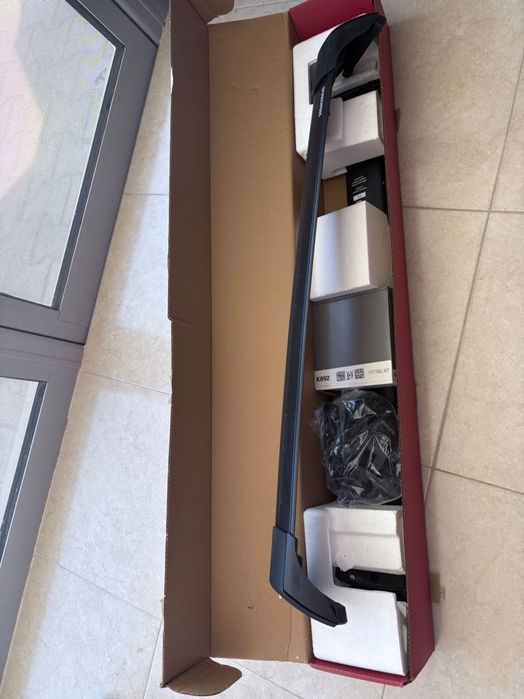 Напречни греди Yakima Flushbar в черно S24YB
