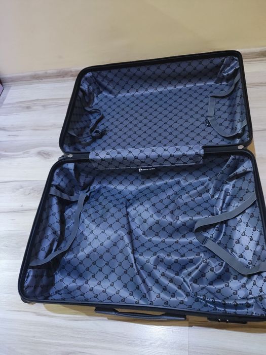 Куфар Pierre Cardin